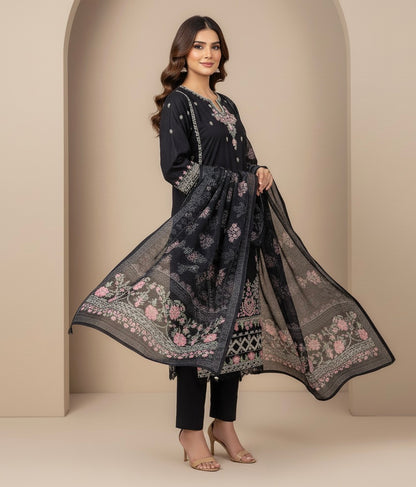 NOIR MAJESTY – EMBROIDERED  3-PC LUXURY PRET