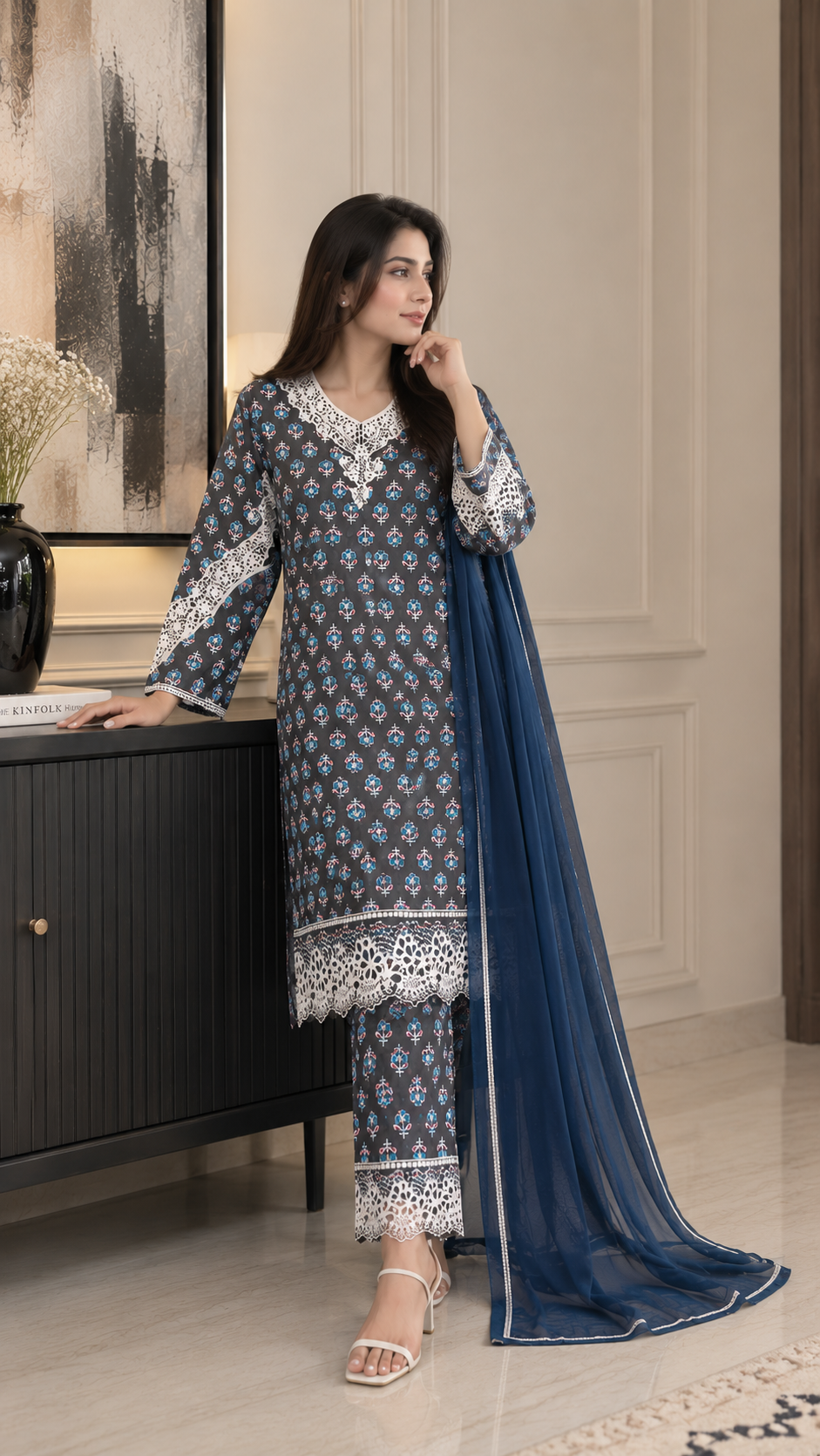 NILOFER LUXE 3-PC SUIT